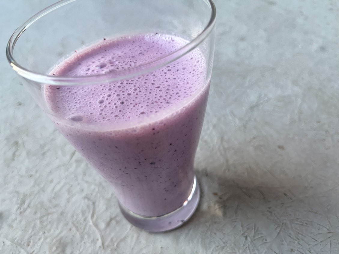 トロピカルマンゴーブルーベリーラッシーのレシピ